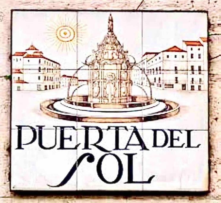 Céntrico y cómodo apto en Opera - Palacio Real Madrid Esterno foto